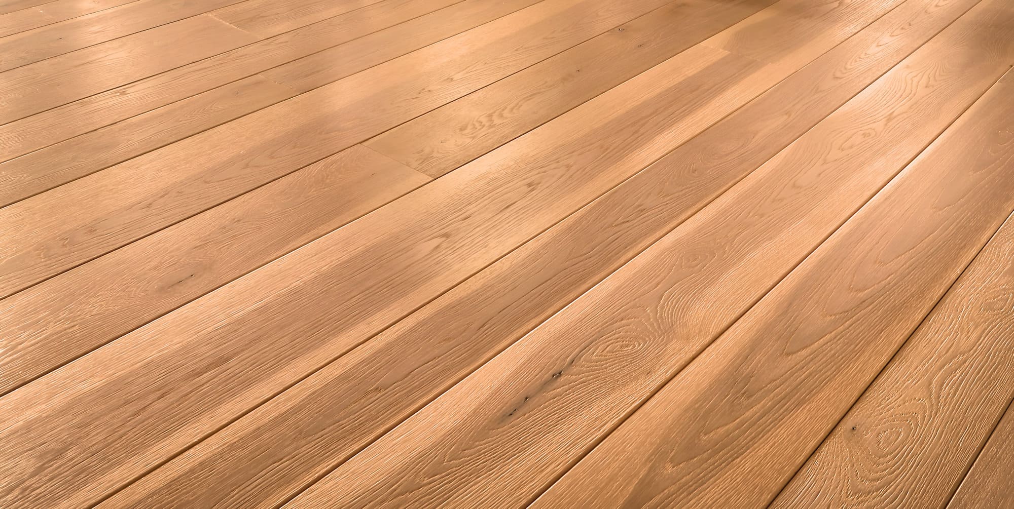 Hickory Flooring, Clear Grade, Wire Brushed, Unfinished